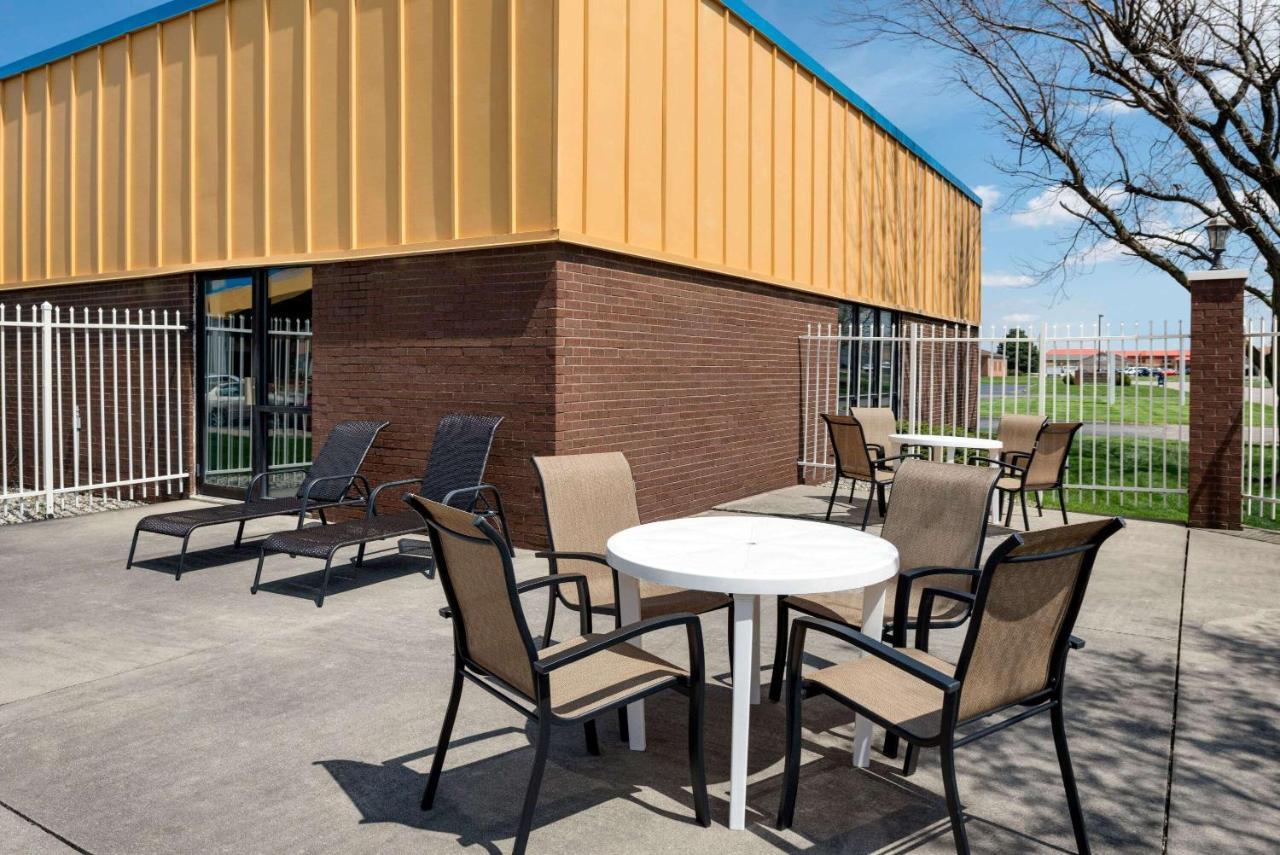 Baymont By Wyndham Muncie Near Ball State University מראה חיצוני תמונה