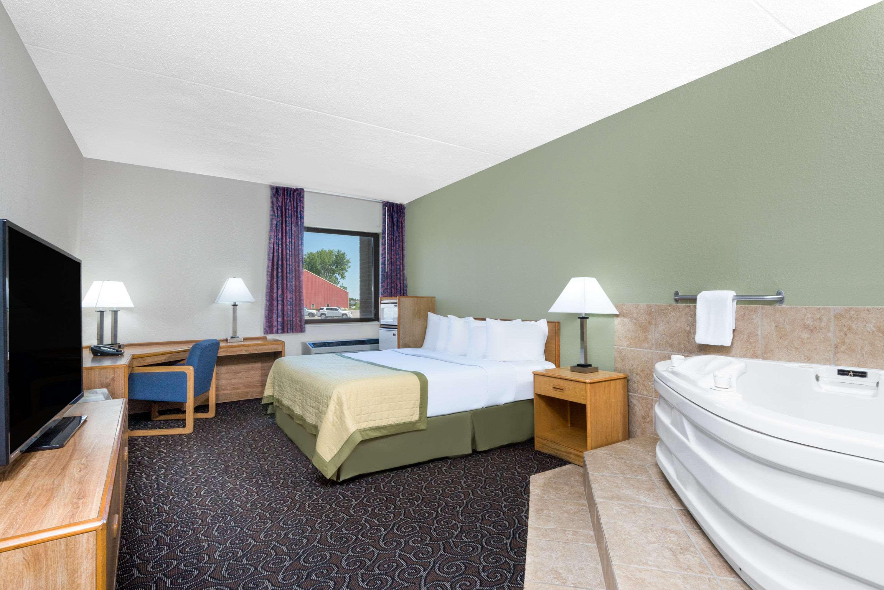 Baymont By Wyndham Muncie Near Ball State University מראה חיצוני תמונה