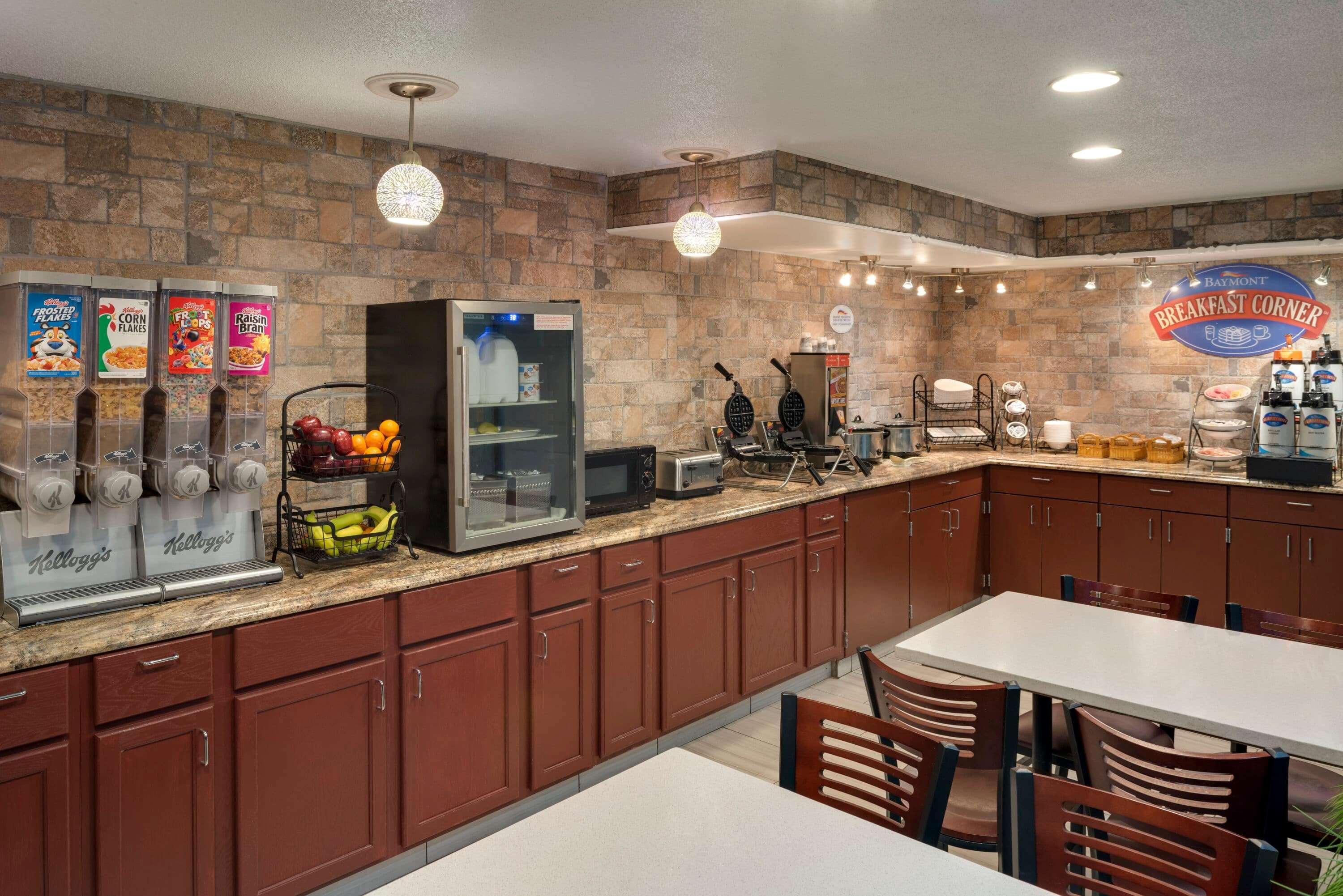 Baymont By Wyndham Muncie Near Ball State University מראה חיצוני תמונה